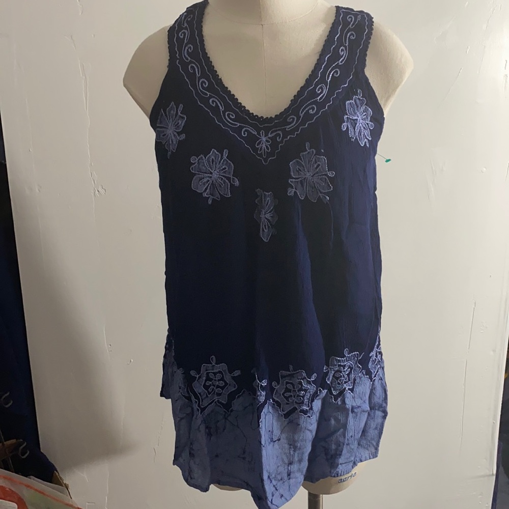 Advance apparels top